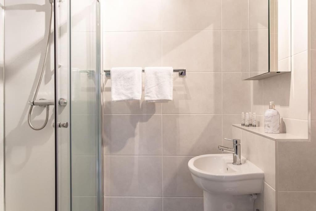 Best City Centre Luxurious Home Free Parking Belfast Eksteriør billede