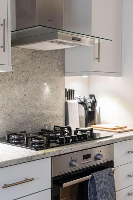 Best City Centre Luxurious Home Free Parking Belfast Eksteriør billede