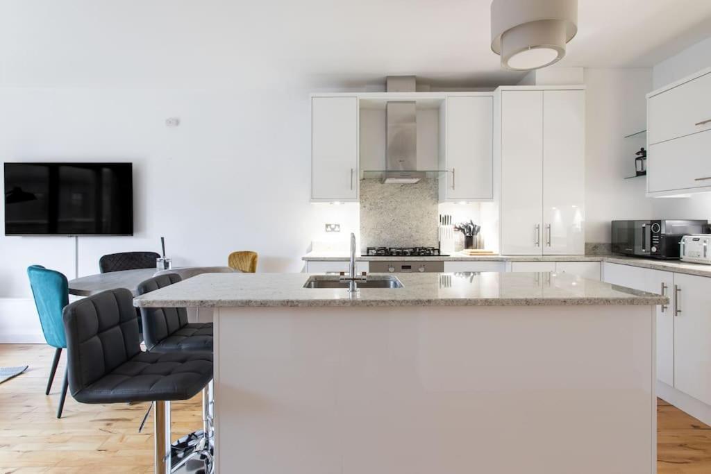 Best City Centre Luxurious Home Free Parking Belfast Eksteriør billede